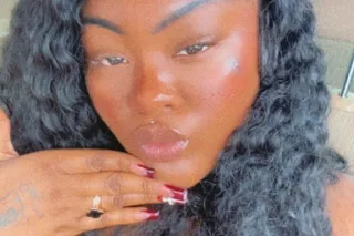 Obey the Allure 🖤👠 Elegance with Authority 🌹👑 - Image 5