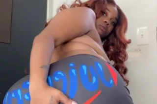 🌸🦄NEW SOUL SNATCHER😈IN TOWN ITS MY B-DAY MONTH CUM SHOW ME SUM LUV 2/18♒🌸🦄PEACHEZ the GODDESS🪄👑AVAILABLE NOW✅ - Image 2